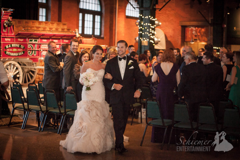 Heinz History Center Wedding Reception DJ (5 of 25)